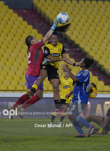 FBL-SUPERLIGA-BARCELONA-EMELEC