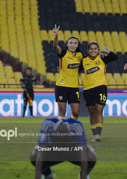 FBL-SUPERLIGA-BARCELONA-EMELEC