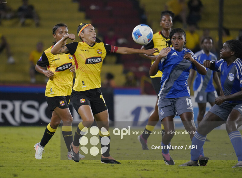 FBL-SUPERLIGA-BARCELONA-EMELEC