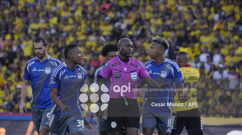 FBL-SUPERLIGA-BARCELONA-EMELEC