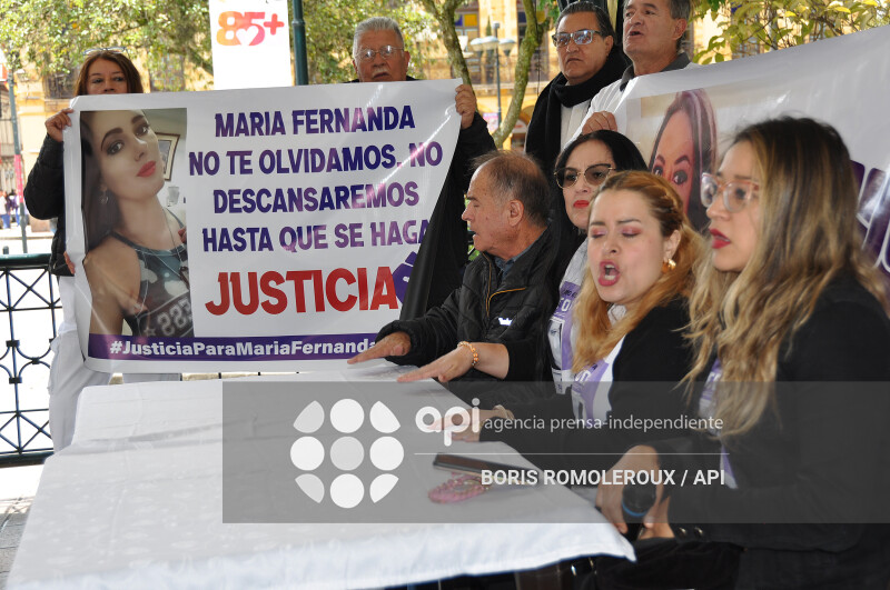 CUENCA-PLANTON-POR MARIA FERNANDA LOPEZ-MUERTE