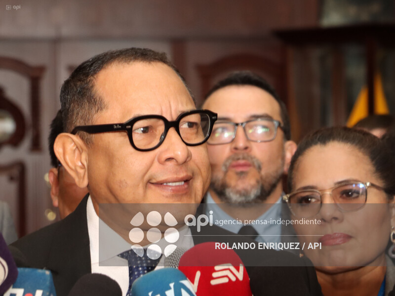 RUEDA DE PRENSA REVOLUCION CIUDADANA