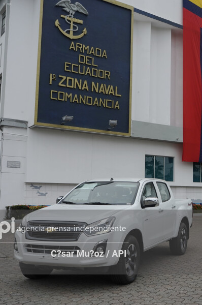 GYE-ENTREGA CAMIONETAS ARMADA