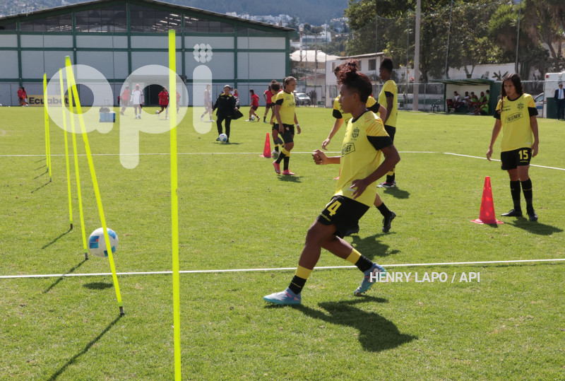 FBL SUPERLIGA FEMENINA VINOTINTO VS BARCELONA