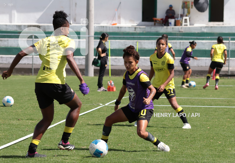 FBL SUPERLIGA FEMENINA VINOTINTO VS BARCELONA