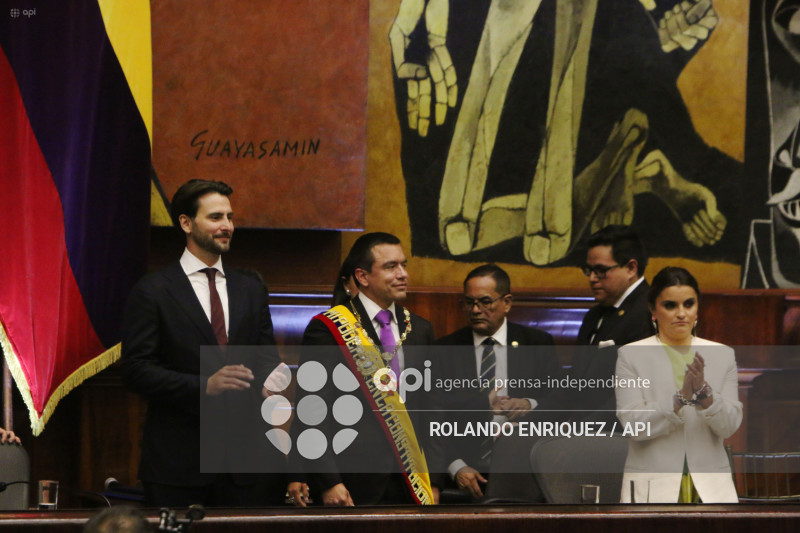 POSESION NOBOA ASAMBLEA
