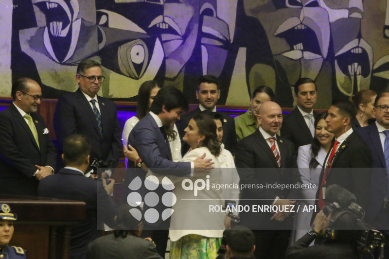 POSESION NOBOA ASAMBLEA