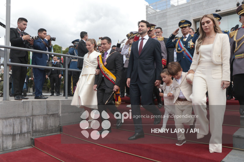 ALFOMBRA ROJA POSESION