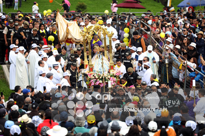 CUENCA-MISA CAMPAL VIRGEN DEL CISNE-MIRAFLORES