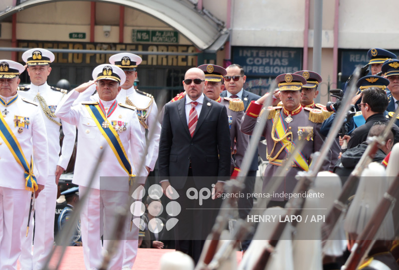 ALFOMBRA ROJA
