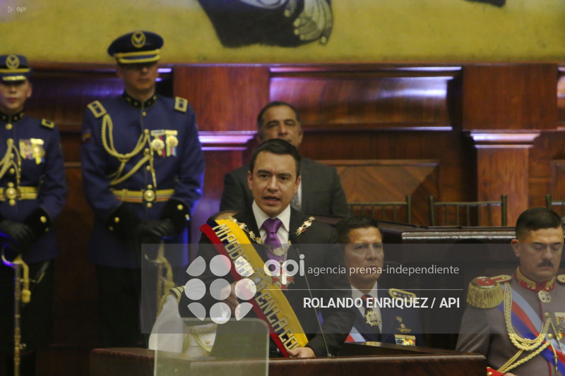 POSESION NOBOA ASAMBLEA