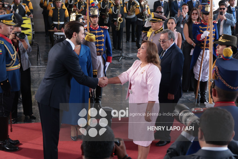 ALFOMBRA ROJA POSESION