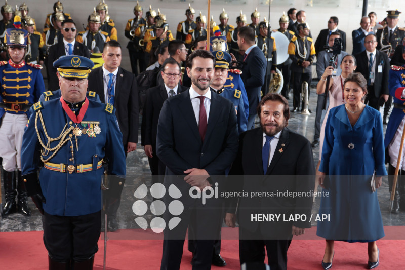 ALFOMBRA ROJA