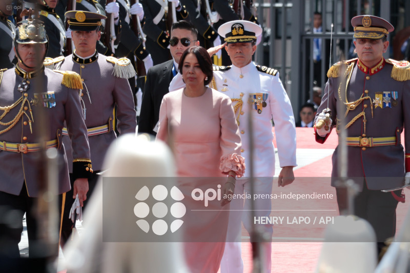 ALFOMBRA ROJA