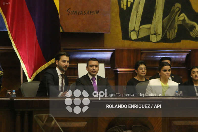 POSESION NOBOA ASAMBLEA