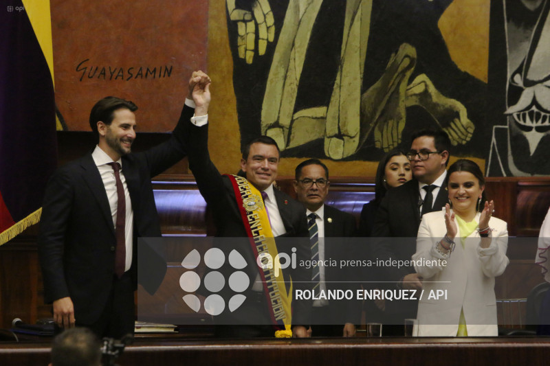 POSESION NOBOA ASAMBLEA