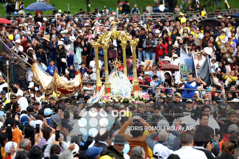 CUENCA-MISA CAMPAL VIRGEN DEL CISNE-MIRAFLORES