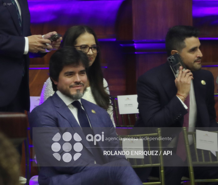 POSESION NOBOA ASAMBLEA