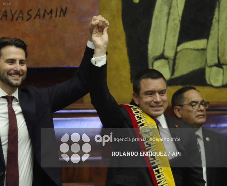 POSESION NOBOA ASAMBLEA