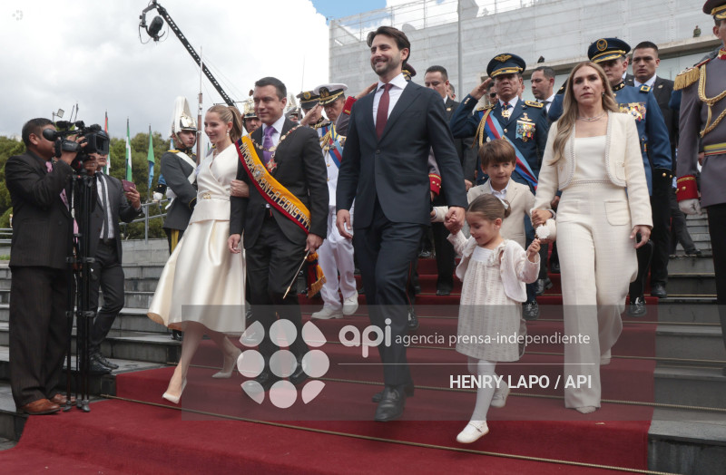 ALFOMBRA ROJA POSESION