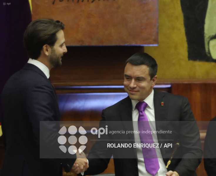 POSESION NOBOA ASAMBLEA