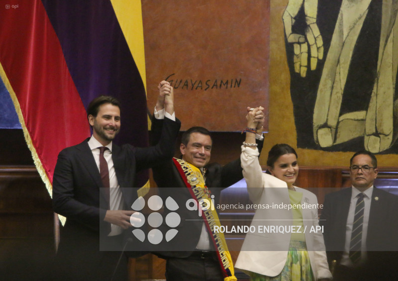 POSESION NOBOA ASAMBLEA