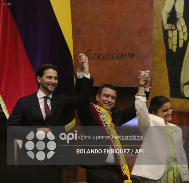 POSESION NOBOA ASAMBLEA