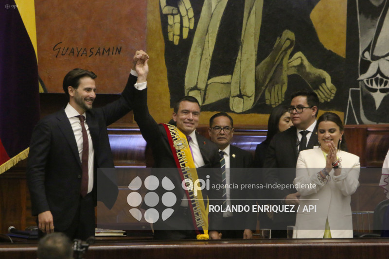 POSESION NOBOA ASAMBLEA