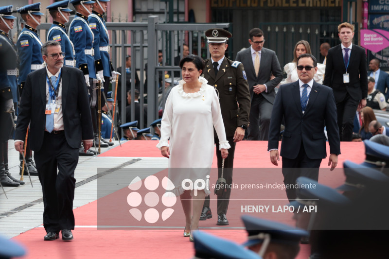 ALFOMBRA ROJA