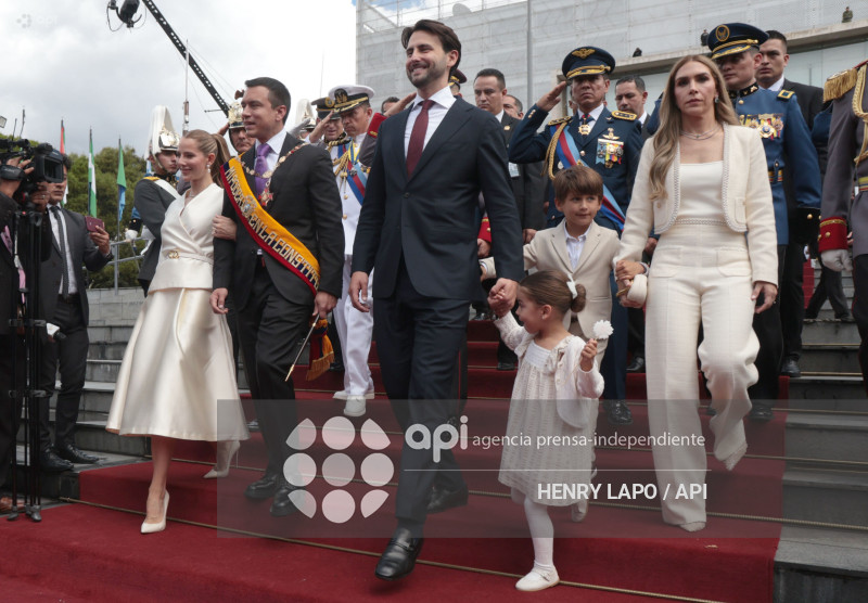 ALFOMBRA ROJA POSESION