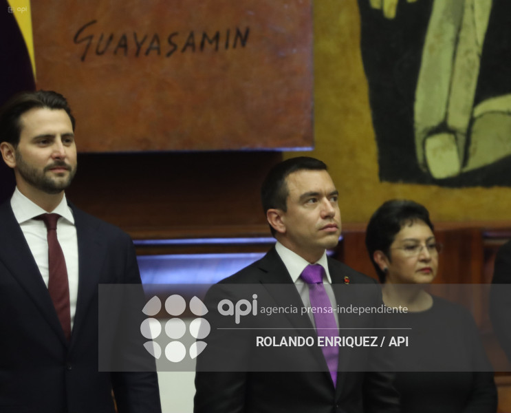 POSESION NOBOA ASAMBLEA