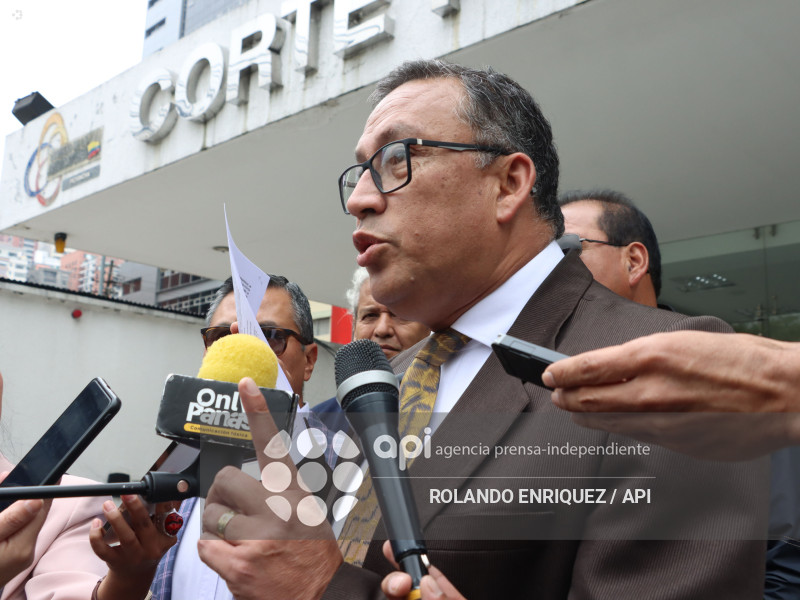 NESTOR MARROQUIN PRESENTAN DEMANDA CONTRA PABEL MUNOZ