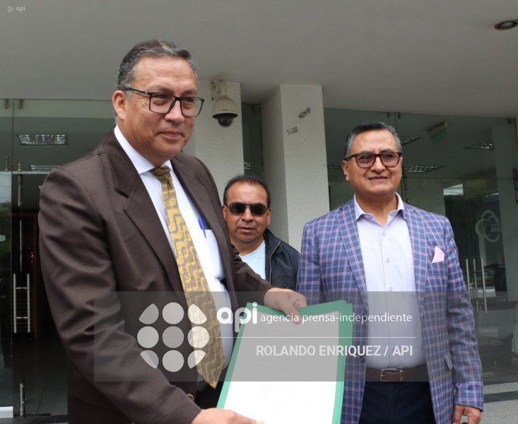 NESTOR MARROQUIN PRESENTAN DEMANDA CONTRA PABEL MUNOZ