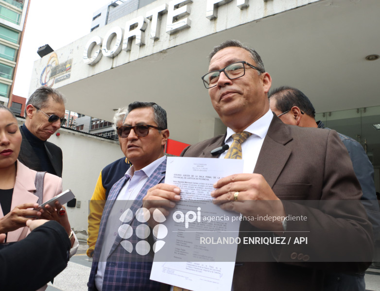 NESTOR MARROQUIN PRESENTAN DEMANDA CONTRA PABEL MUNOZ