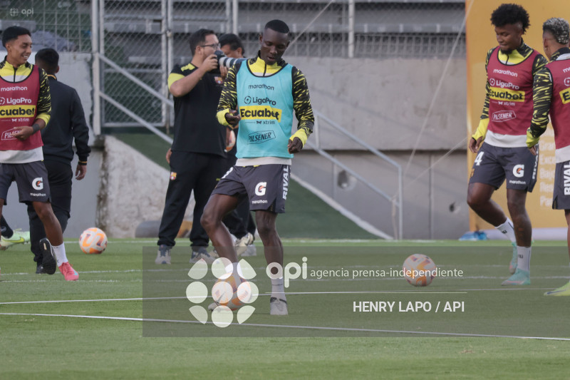 FBL LIGAPRO AUCAS VS BARCELONA