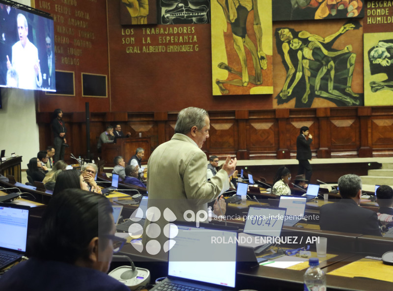 ASAMBLEA APRUEBA INSTALACION BASES MILITARES EXTRANJERAS