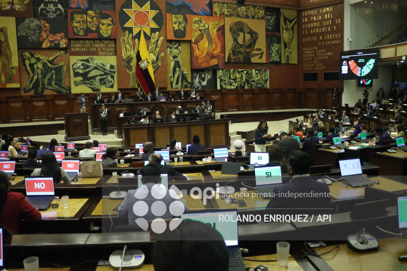 ASAMBLEA APRUEBA INSTALACION BASES MILITARES EXTRANJERAS