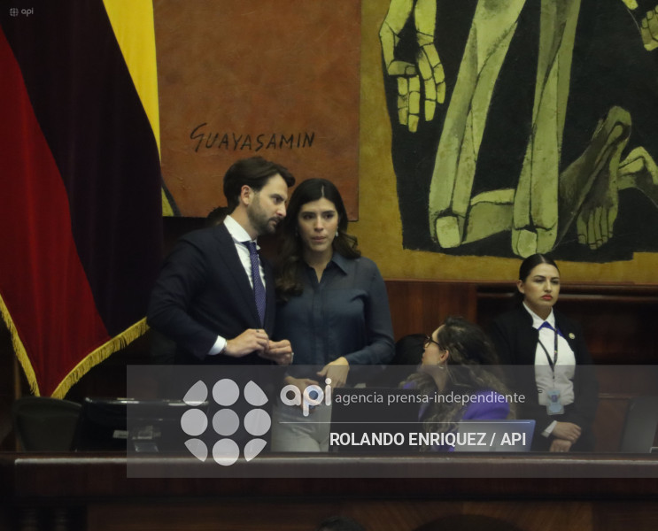 ASAMBLEA APRUEBA INSTALACION BASES MILITARES EXTRANJERAS