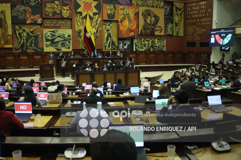 ASAMBLEA APRUEBA INSTALACION BASES MILITARES EXTRANJERAS