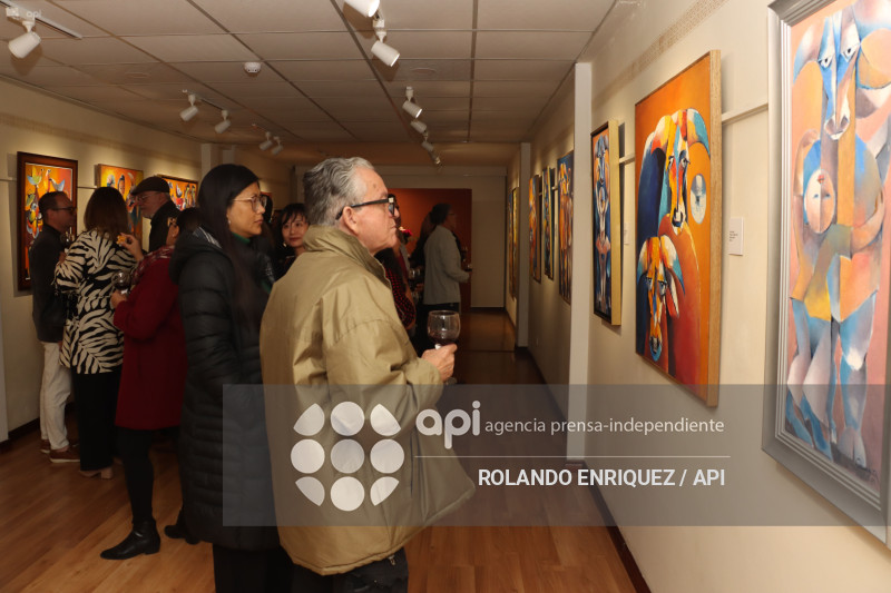 EXPOSICION PICTORICA DE OLMEDO QUIMBITA