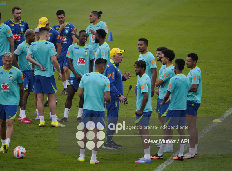 GYE-ENTRENAMIENTO BRASIL