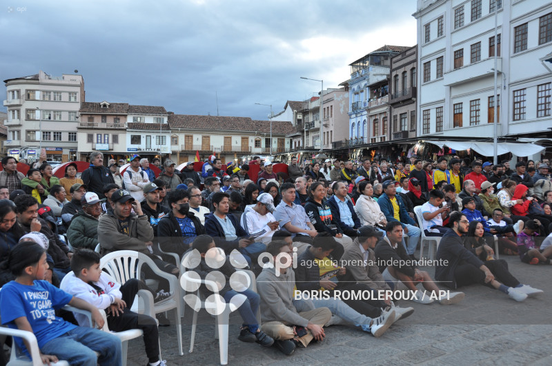 CUENCA-ECUADOR-BRASIL-HINCHAS