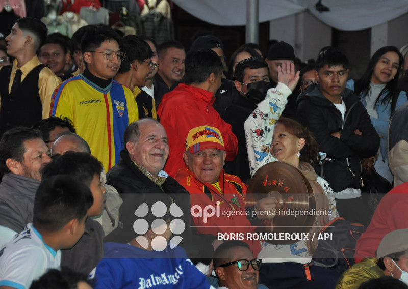 CUENCA-ECUADOR-BRASIL-HINCHAS