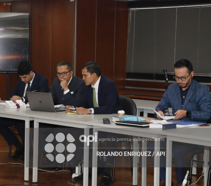 CASO VIDRIO LIBRE  ABOGADOS JORGE GLAS