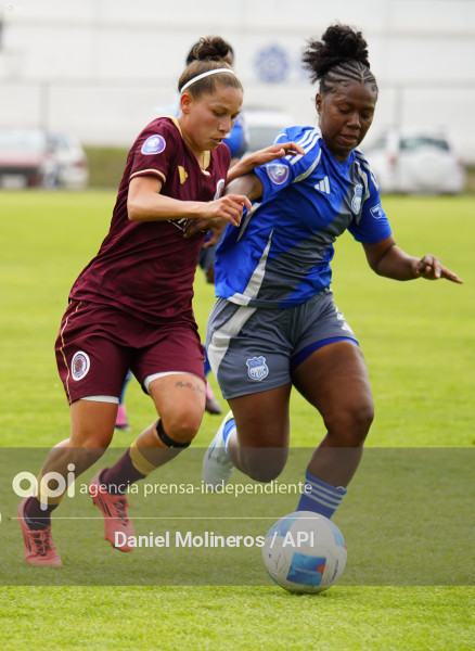 FBL FEMENINA VINO TINTO EMELEC