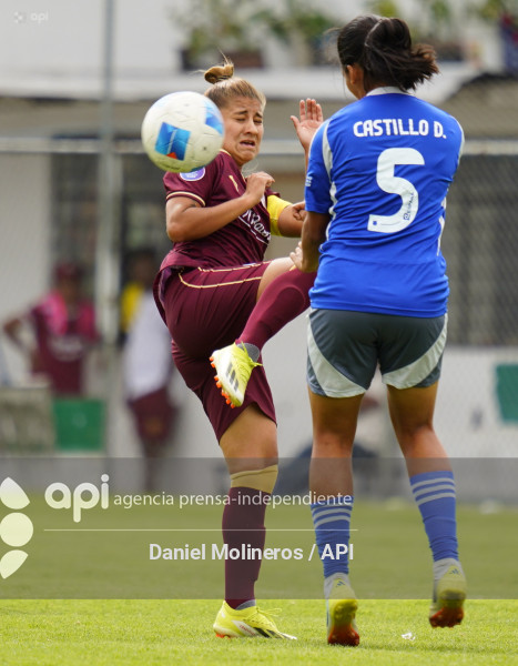 FBL FEMENINA VINO TINTO EMELEC