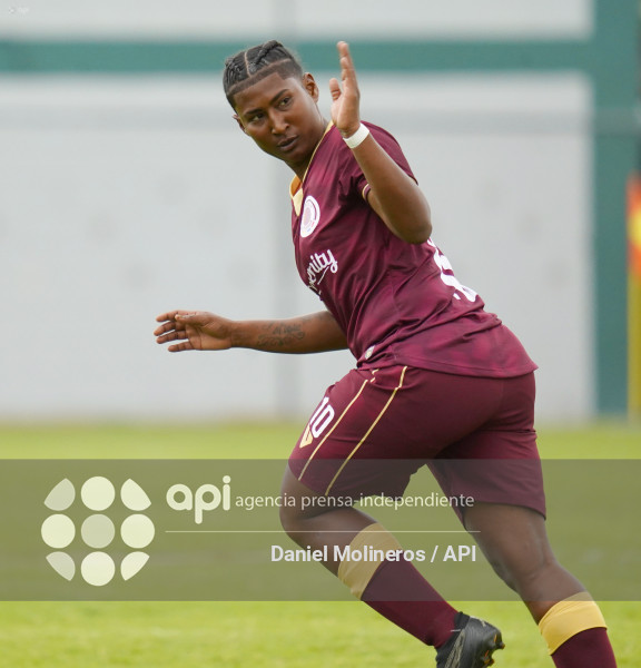 FBL FEMENINA VINO TINTO EMELEC
