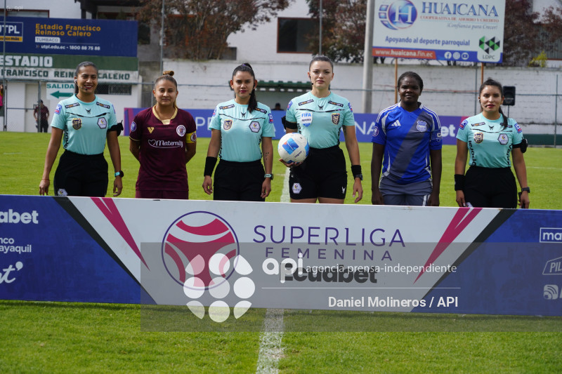 FBL FEMENINA VINO TINTO EMELEC