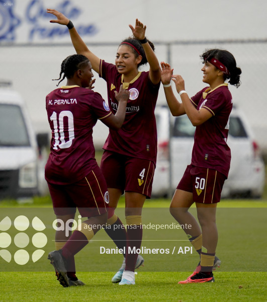 FBL FEMENINA VINO TINTO EMELEC