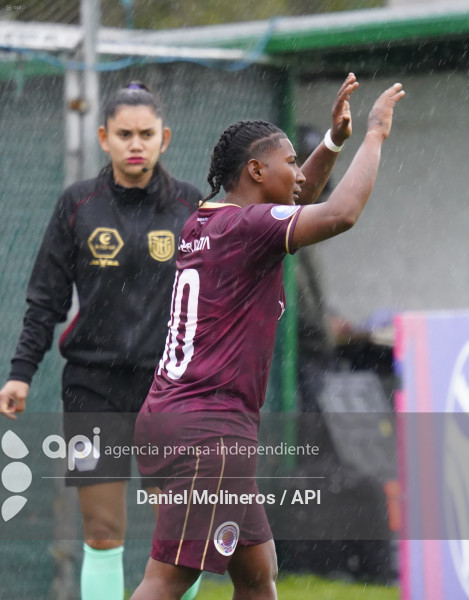 FBL FEMENINA VINO TINTO EMELEC